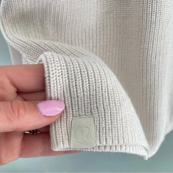 lululemon athletica Cream Crew Neck Sweater - Picture 13 of 16